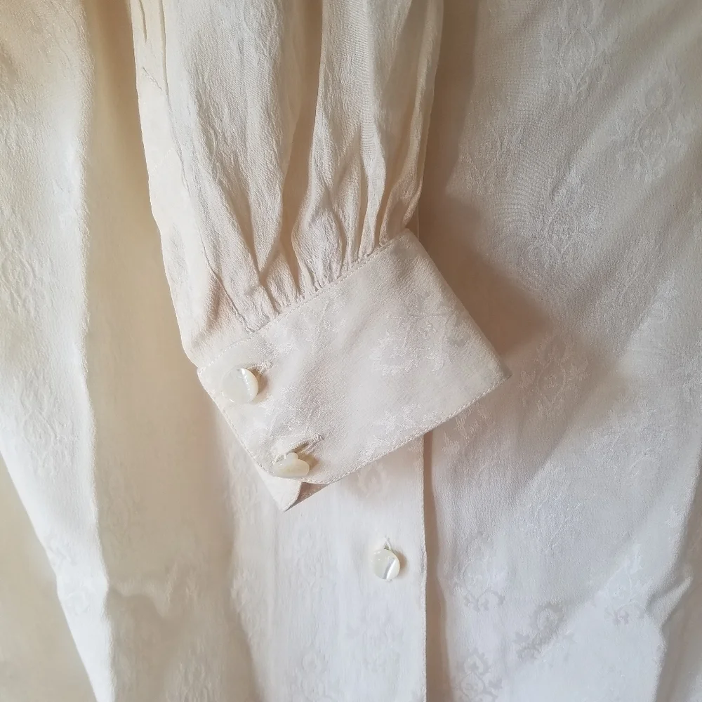 Celine Printed Blouse - Picture 9 of 13
